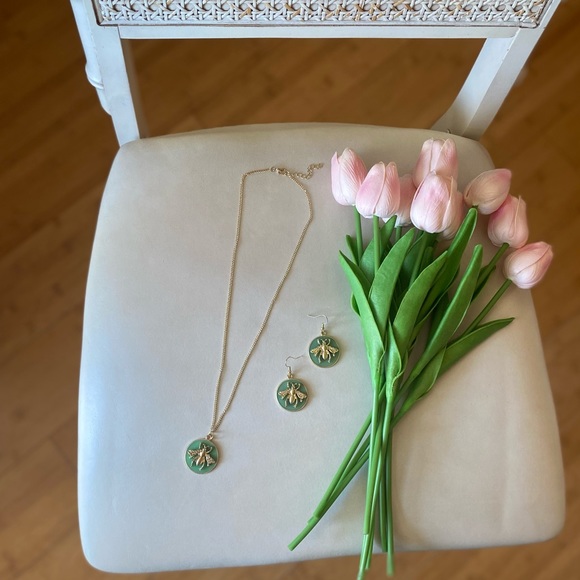 NWT Honey Bee Earrings | Gold + Emerald Green - Picture 14 of 16